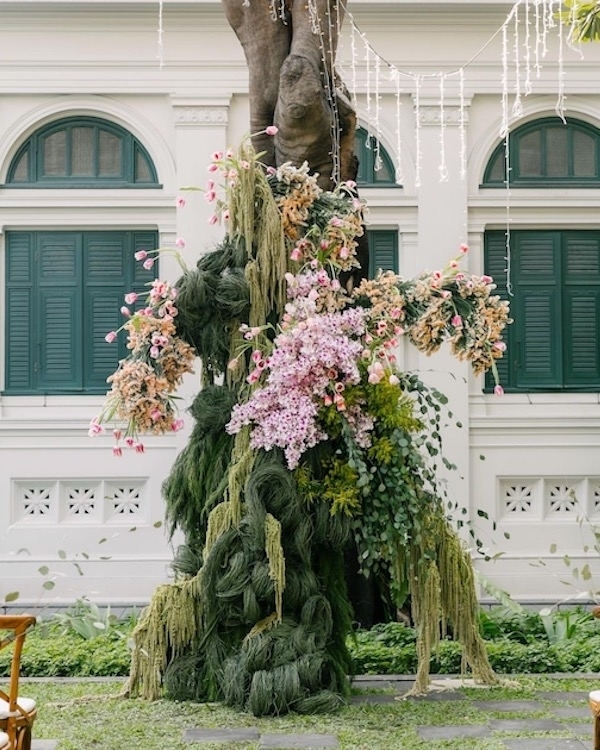 Beautiful Flower Altar Arrangement Ideas