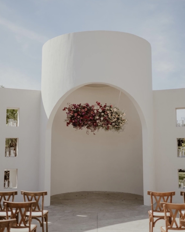 Beautiful Flower Altar Arrangement Ideas