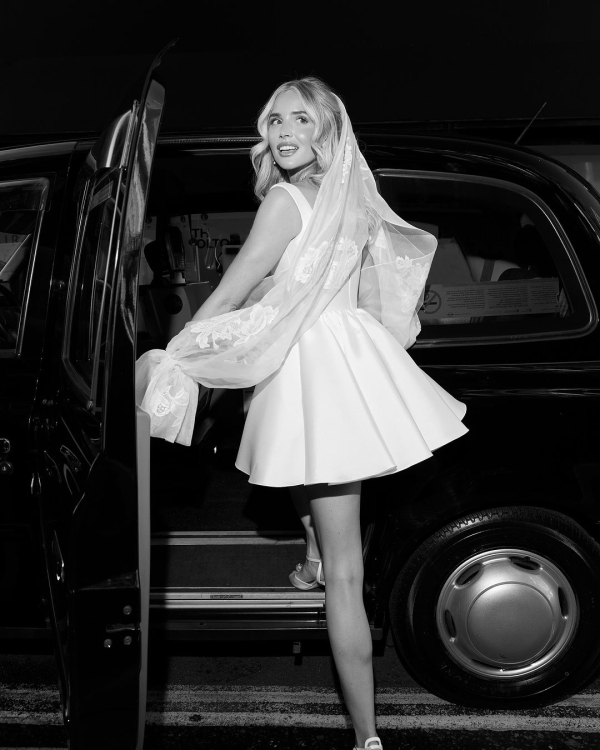 Influencer & Nutritionist Entrepreneur Emily English Weds in London