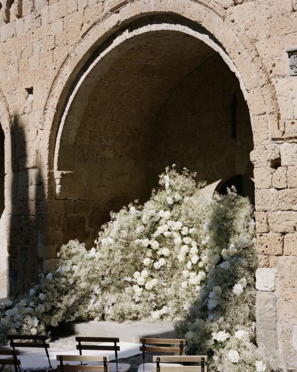 Beautiful Flower Altar Arrangement Ideas