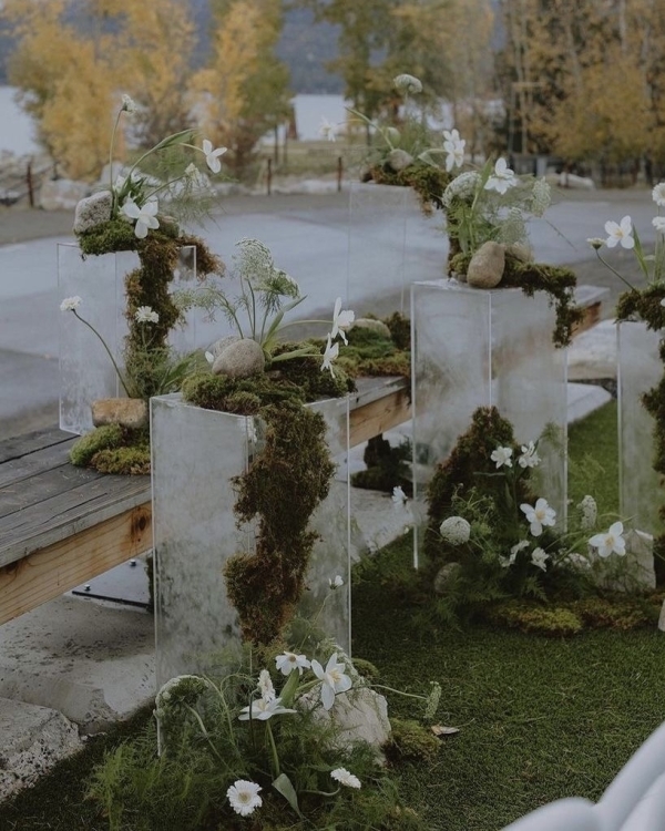 Beautiful Flower Altar Arrangement Ideas