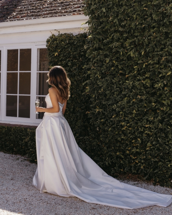 A Romantic Wedding in the Australian Countryside