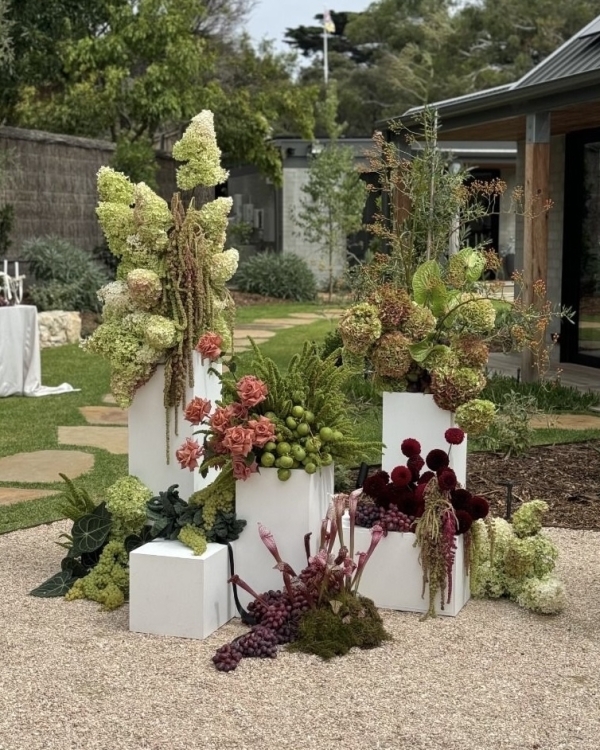 Beautiful Flower Altar Arrangement Ideas