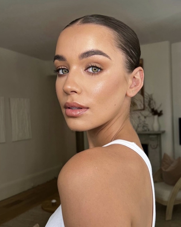 10 Beauty Influencers to Follow for Bridal Makeup Inspo