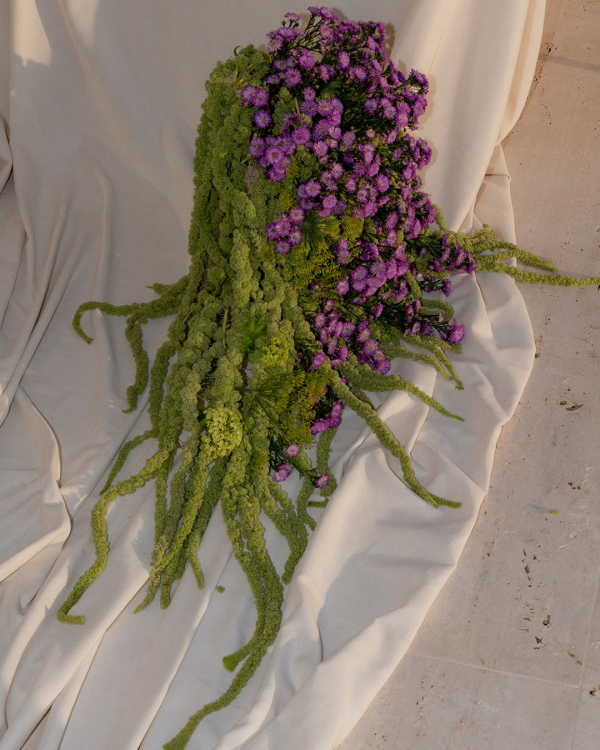 7 Creative Floral Installation & Arrangement Ideas for Modern Couples