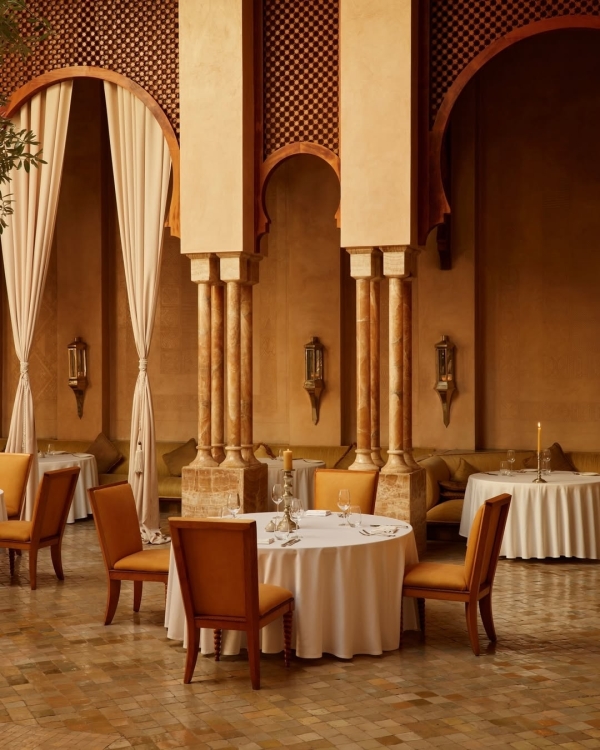 When to Book Wedding Vendors: The Complete Month-by-Month Timeline