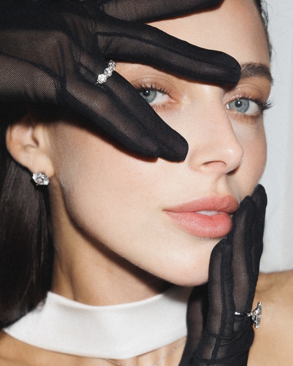 A Dreamlike Wedding with Enchanting Ballerinas & Art in a Historic Palace