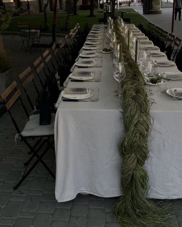 Trend: Woven Grass Arrangements