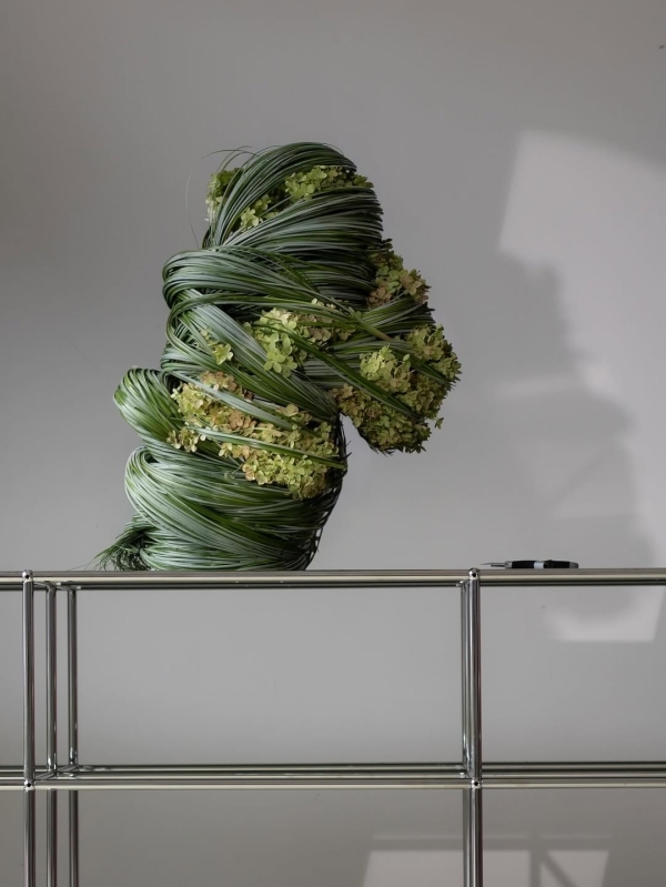 Trend: Woven Grass Arrangements