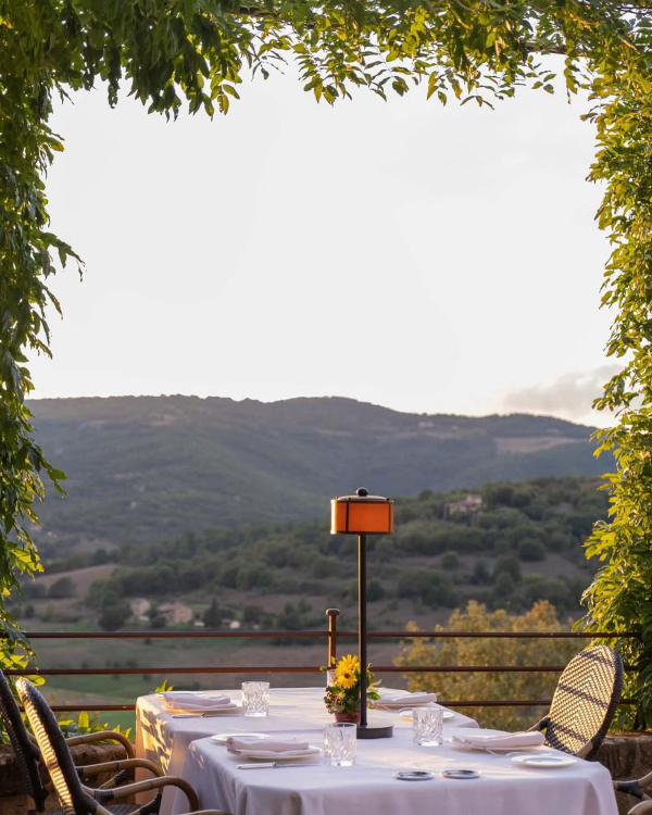 11 Movie-Worthy Wedding Venues That Bring Main-Character Energy