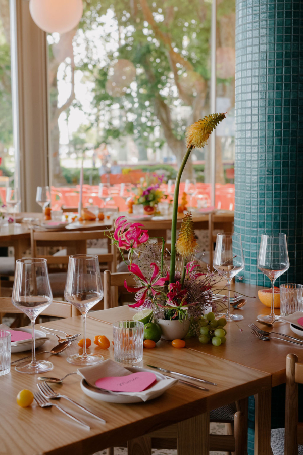 Florists Oh, Maria Flores