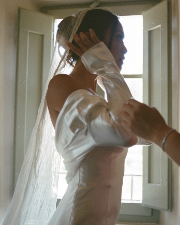 A Bold Destination Wedding in Umbria with Chartreuse Drapery & a Surprise Movie Moment