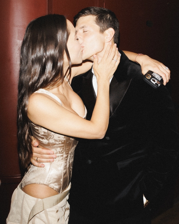 A Dreamlike Wedding with Enchanting Ballerinas & Art in a Historic Palace