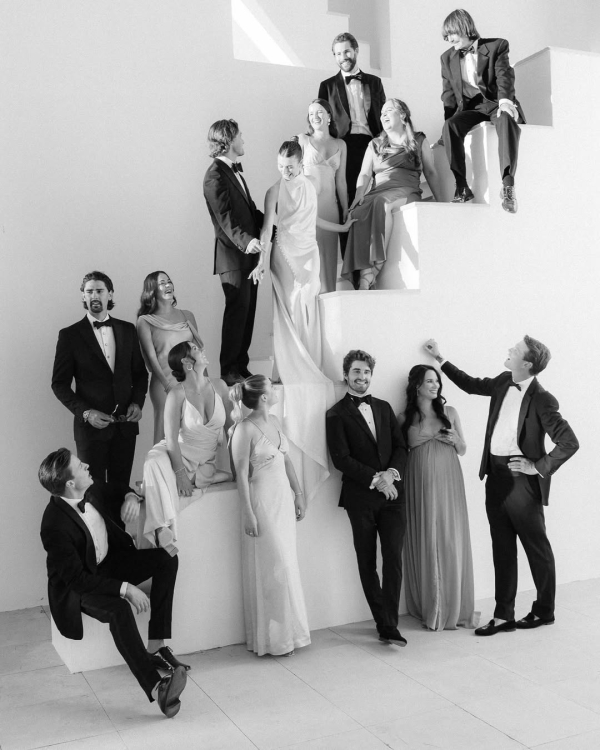 How to Achieve Stunning Wedding Group Photos Without Wasting Cocktail Hour