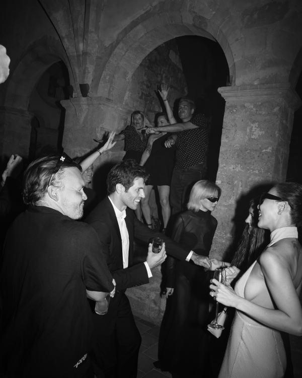 Influencer Xiayan Guo's Cinematic Abbey Wedding in Southern France