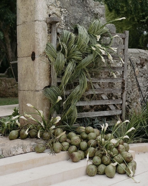 Trend: Woven Grass Arrangements