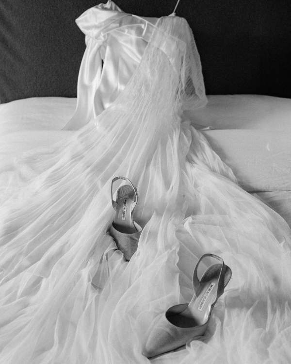 A Bold Destination Wedding in Umbria with Chartreuse Drapery & a Surprise Movie Moment