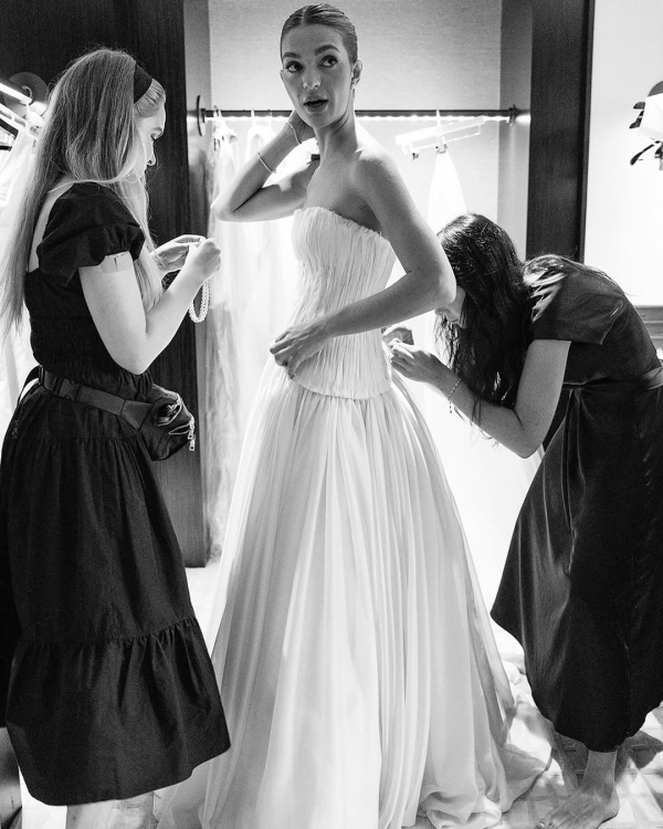 15 Best Bridal Stylists Around the World to Curate Your Dream Wedding Wardrobe