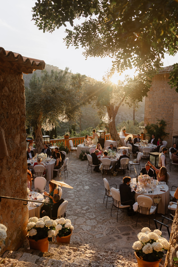 Photographers Sam & Larissa