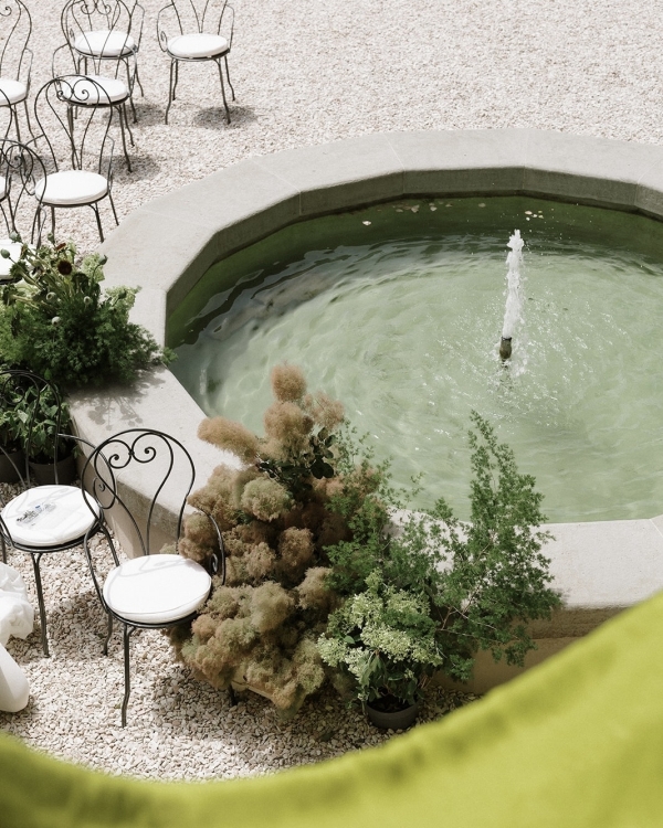 A Bold Destination Wedding in Umbria with Chartreuse Drapery & a Surprise Movie Moment