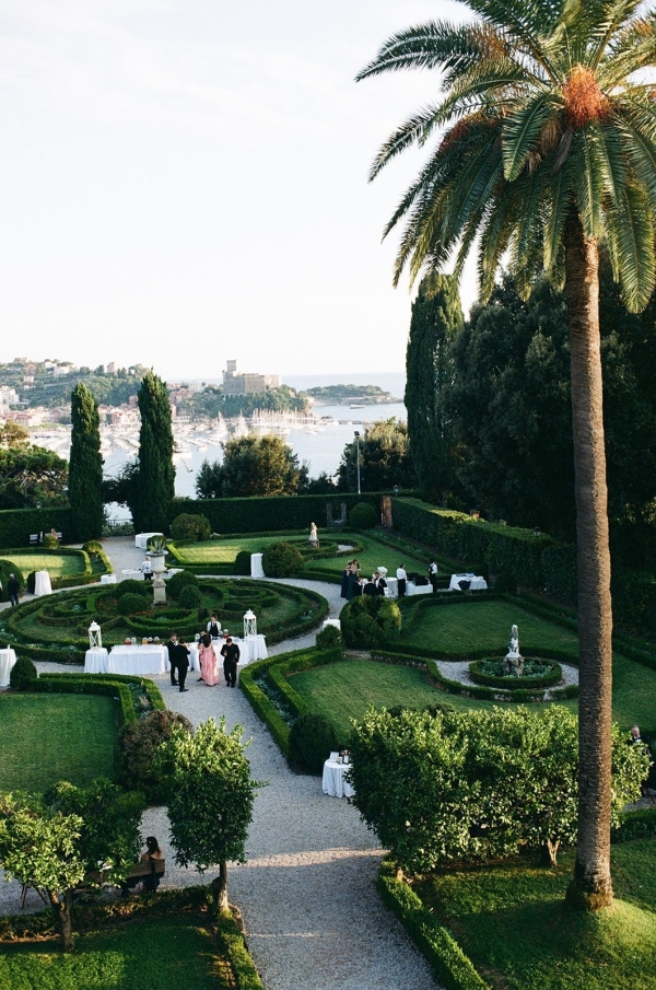 Photographers Sam & Larissa