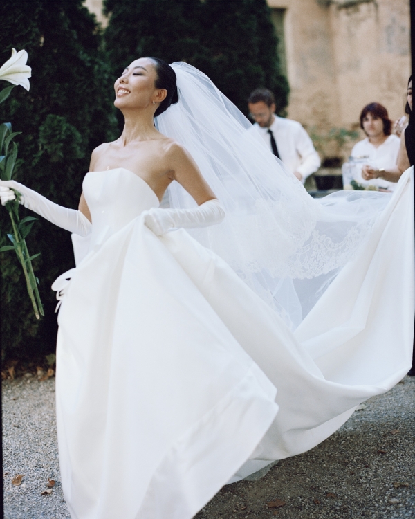 Influencer Xiayan Guo's Cinematic Abbey Wedding in Southern France