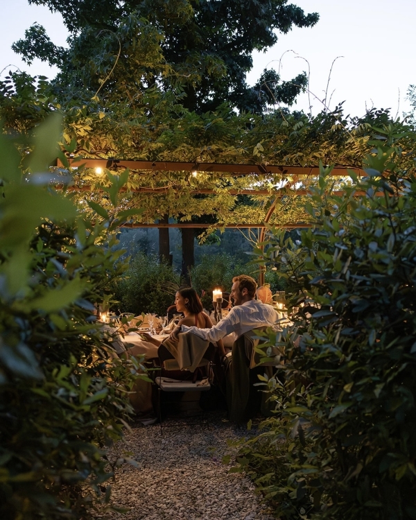 A Bold Destination Wedding in Umbria with Chartreuse Drapery & a Surprise Movie Moment