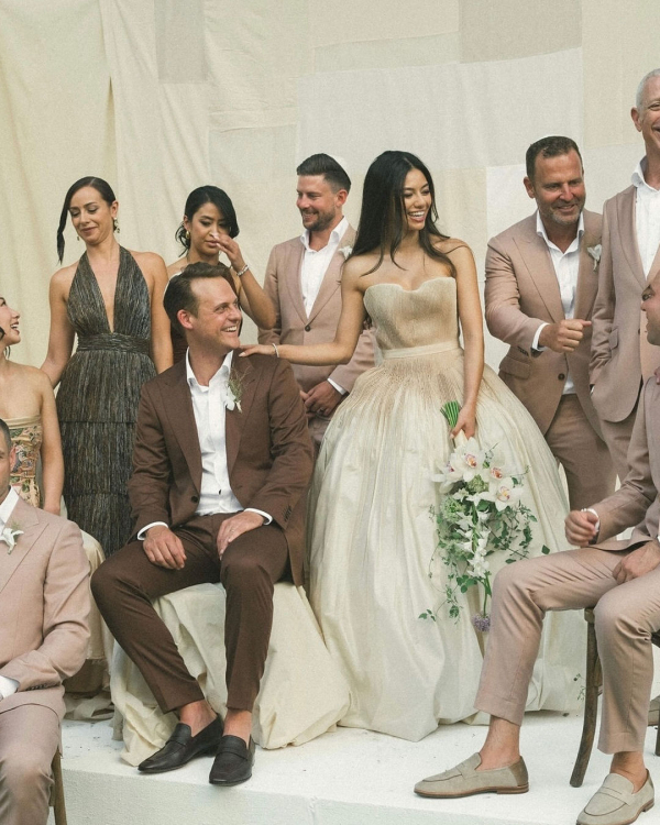 How to Achieve Stunning Wedding Group Photos Without Wasting Cocktail Hour