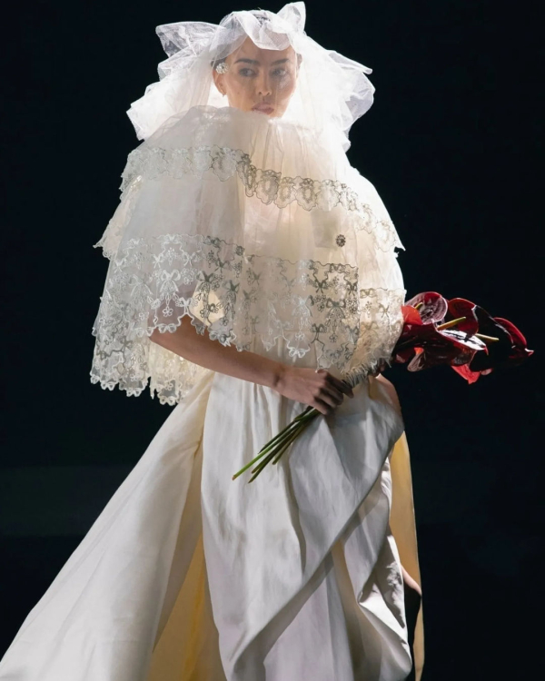 When to Book Wedding Vendors: The Complete Month-by-Month Timeline