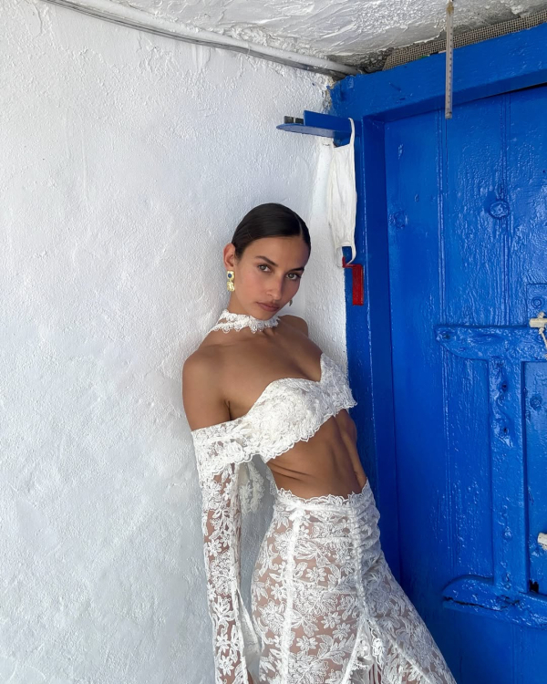Inside Model Dominique Elissa’s Bridal Wardrobe: Style, Stories & Sentiment