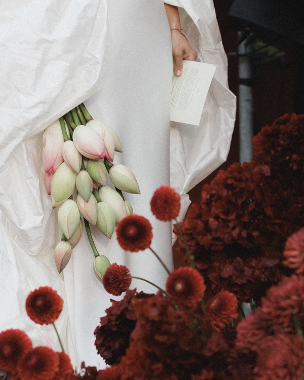 A Dreamlike Wedding with Enchanting Ballerinas & Art in a Historic Palace