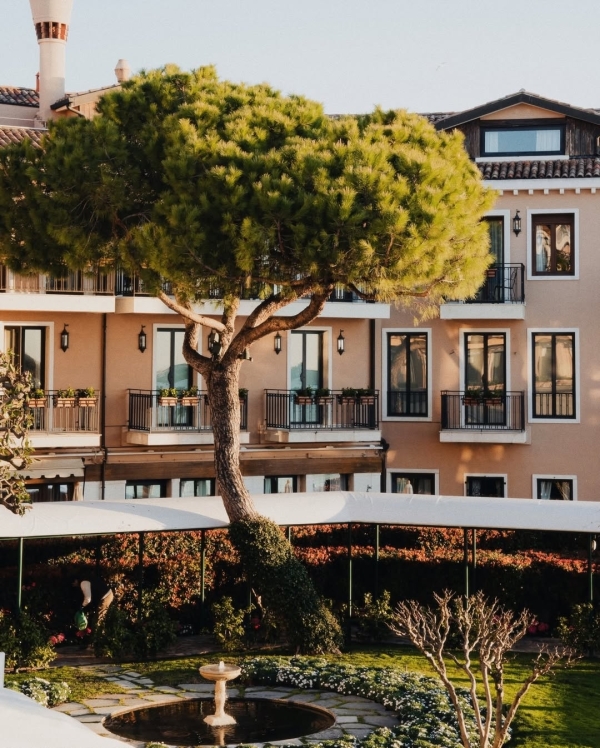 35 Best Wedding Venues in Europe | Beautiful Places to Get Married | Luxury Wedding Locations