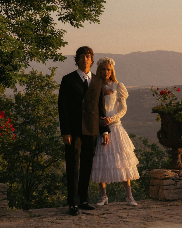 When to Book Wedding Vendors: The Complete Month-by-Month Timeline