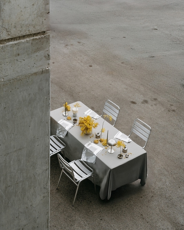 7 Creative Floral Installation & Arrangement Ideas for Modern Couples