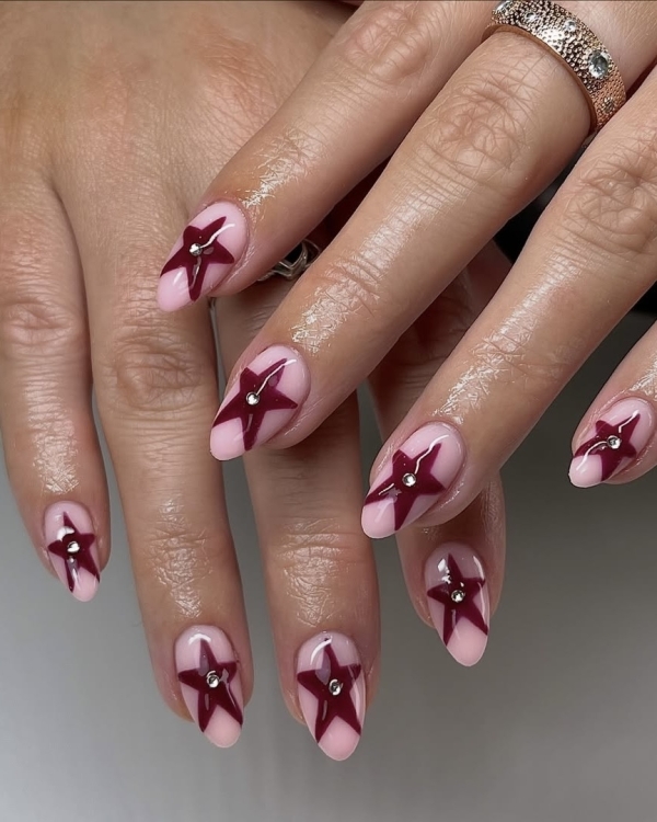 40 Trendy It-Girl Nail Designs to Inspire Your Next Appointment
