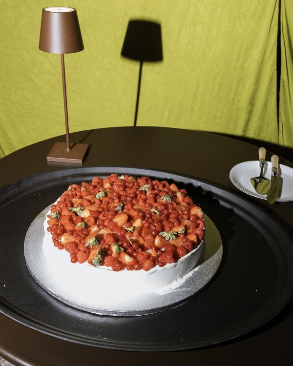 A Bold Destination Wedding in Umbria with Chartreuse Drapery & a Surprise Movie Moment