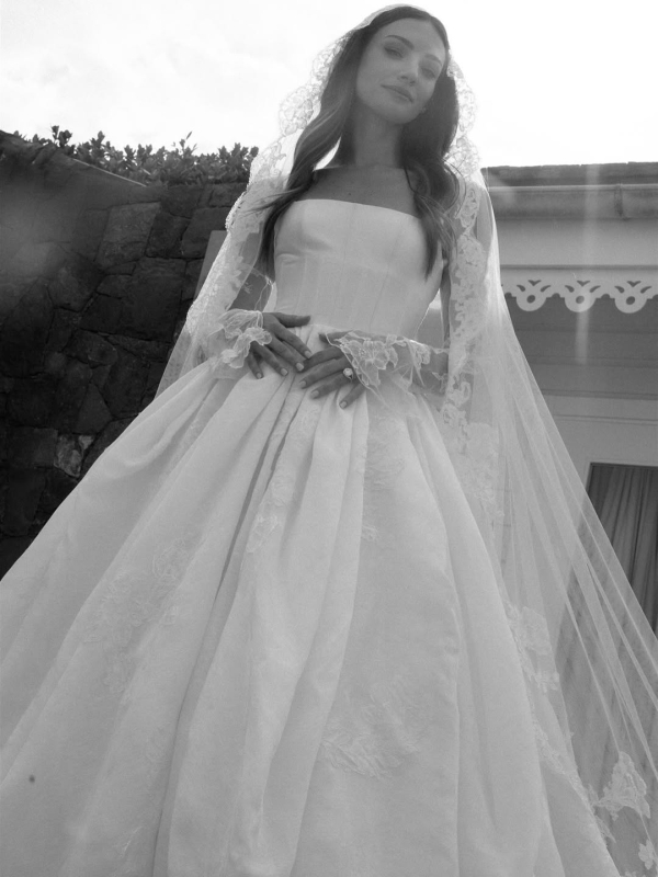 15 Best Bridal Stylists Around the World to Curate Your Dream Wedding Wardrobe