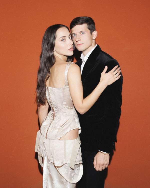 A Dreamlike Wedding with Enchanting Ballerinas & Art in a Historic Palace