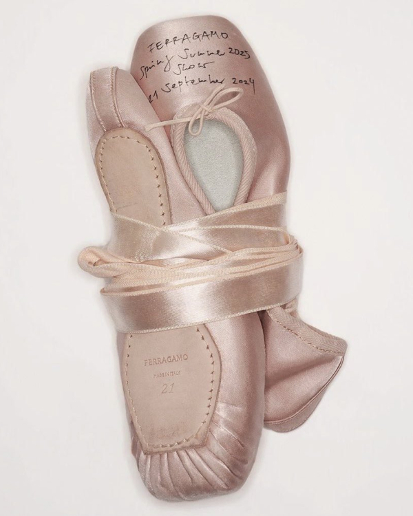 30 Creative Fashion Show Invitations to Inspire Your Wedding Invitations