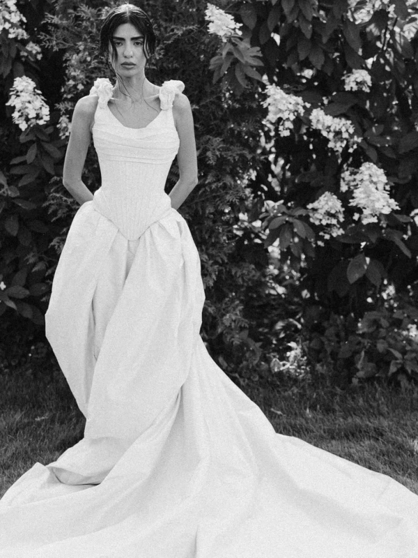 Wedding Dress Fittings 101: What to Expect at Your First, Second & Final Appointment