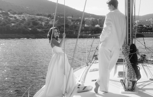 Photographers Beige and Wine