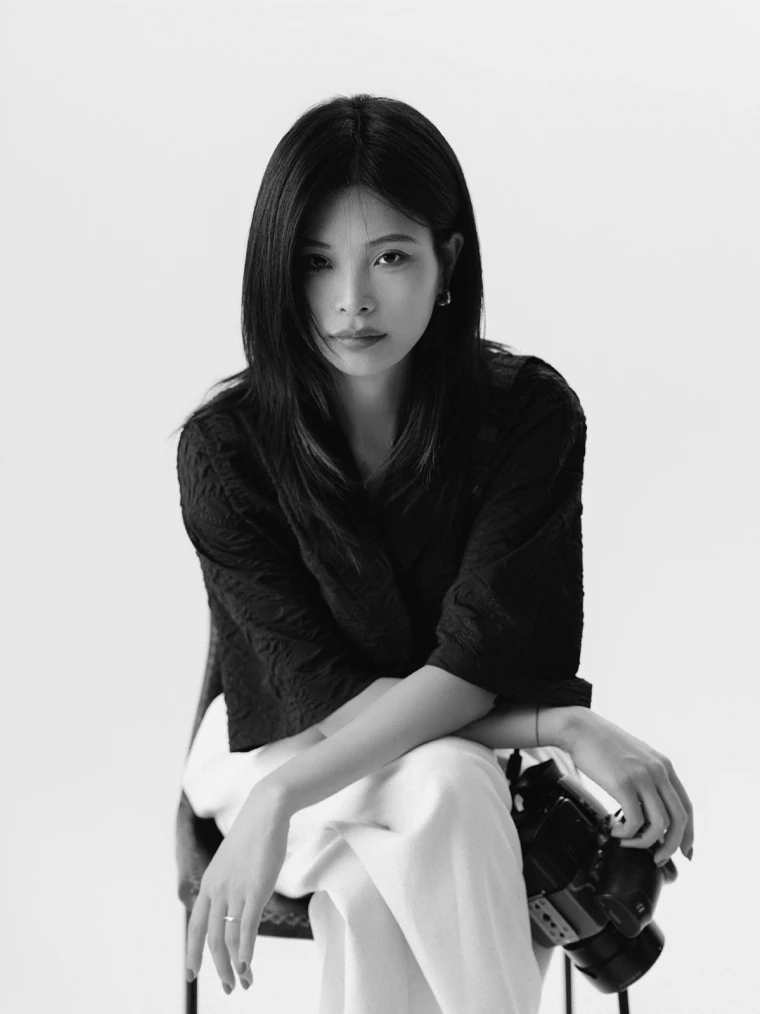 Photographers Lola Rong