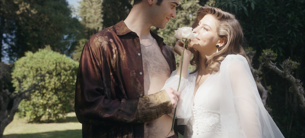 Photographers Beige and Wine